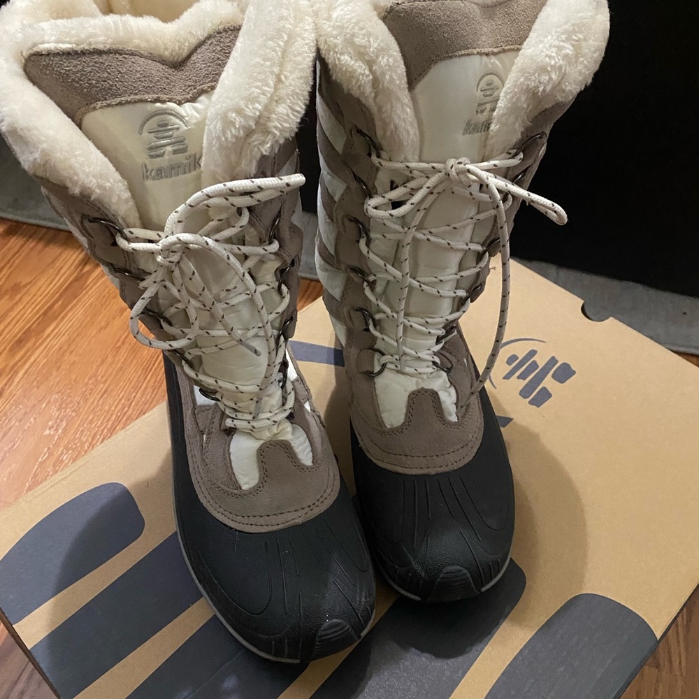 EUC KAMIK WOMENS SNOWVALLEY BOOTS - Picture 3 of 5